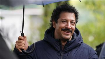 Schauspieler Fahri Yardım  spielt in „Der Upir“ einen Vampir und wird zur Eröffnung des Serien-Festivals erwartet. (Archivbild)