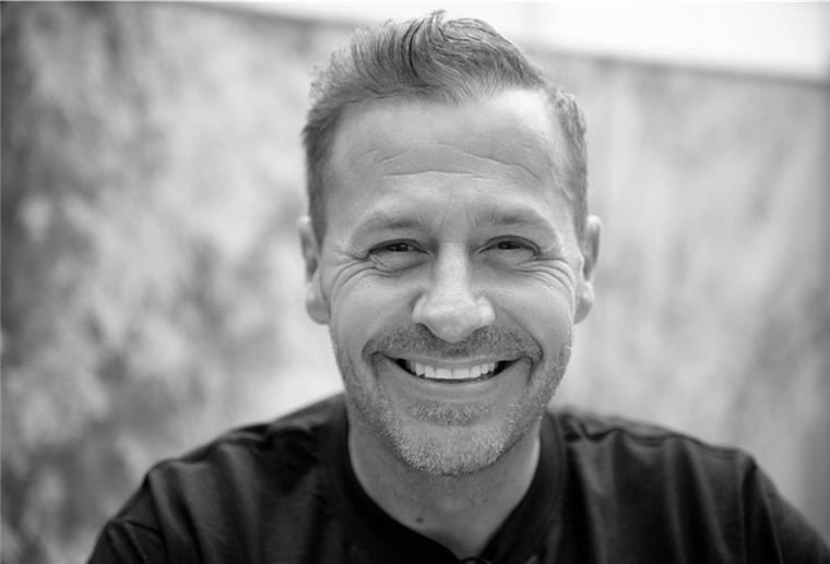 Schauspieler Willi Herren ist tot Schauspieler und Reality-TV-Star Willi Herren ist im Alter von 45 Jahren gestorben.