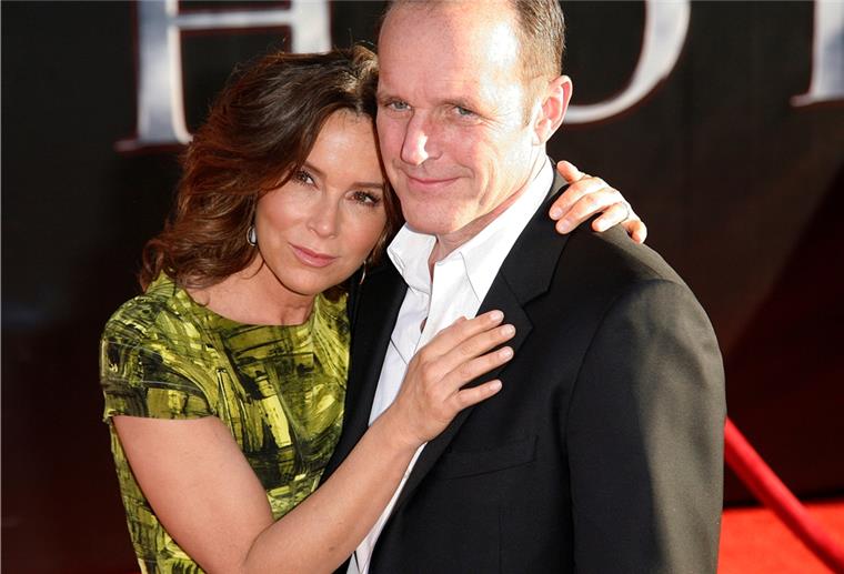 „Dirty Dancing“-Star: Trennung nach 19 Jahren Schauspielerin Jennifer Grey und ihr Mann Clark Gregg lassen sich nach 19 Jahren scheiden.