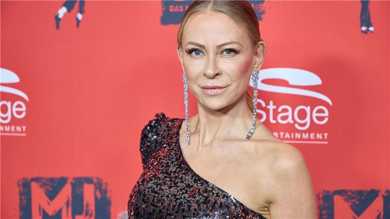 Schauspielerin Jenny Elvers zeigte sich ebenfalls. 