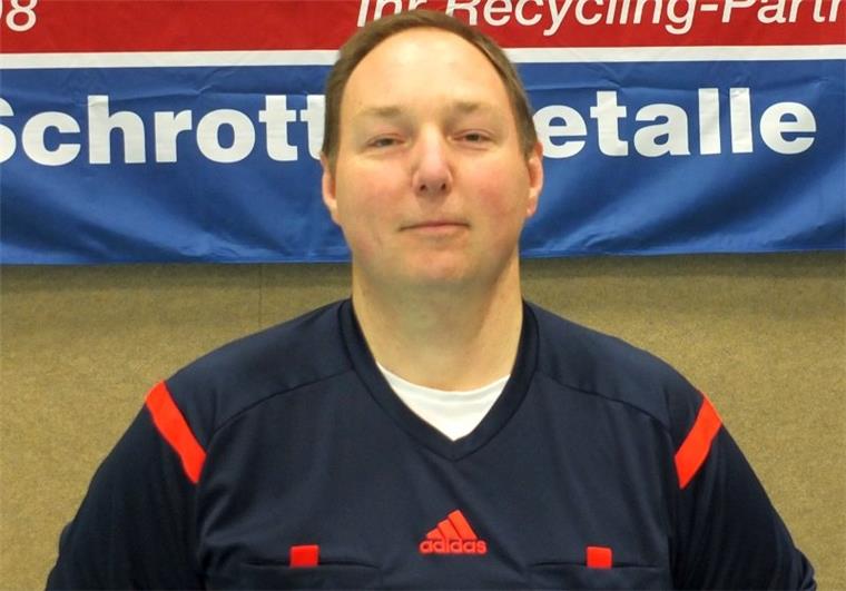 Schiedsrichter Christian Braun ist auch ein Förderer des Futsal.