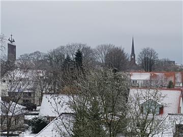 Schnee auf den Dächern in Brake. Foto Diederichs