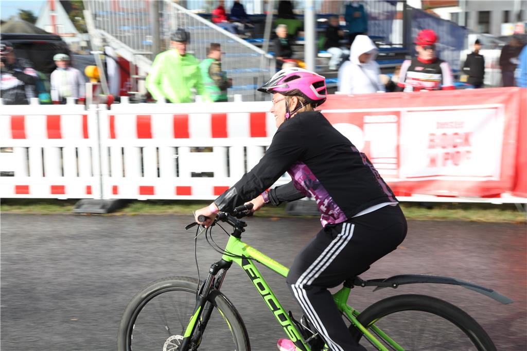 Schnell unterwegs: Maike Giesbers legt einen guten Start für die Zehn-Kilometer-...