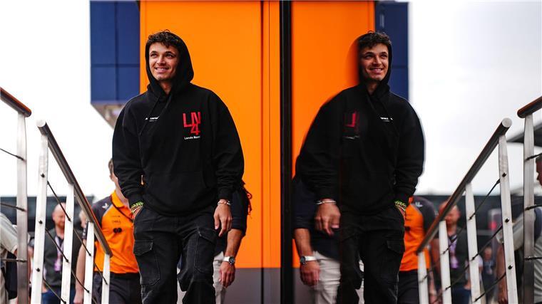 Lando Norris beim Formel-1-Heimspiel mit Tagesbestzeit Schnellster des Trainingstags in Silverstone: McLaren-Fahrer Lando Norris.