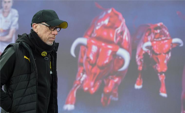 Borussia Dortmund und Leipzig lassen Punkte liegen Schön war es nicht für Dortmunds Cheftrainer Peter Stöger: das 1:1 von Borussia Dortmund bei RB Leipzig.