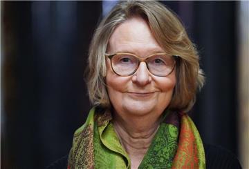 Schriftstellerin Kirsten Boie hat ein neues Jugendbuch geschrieben: „Skogland brennt“.