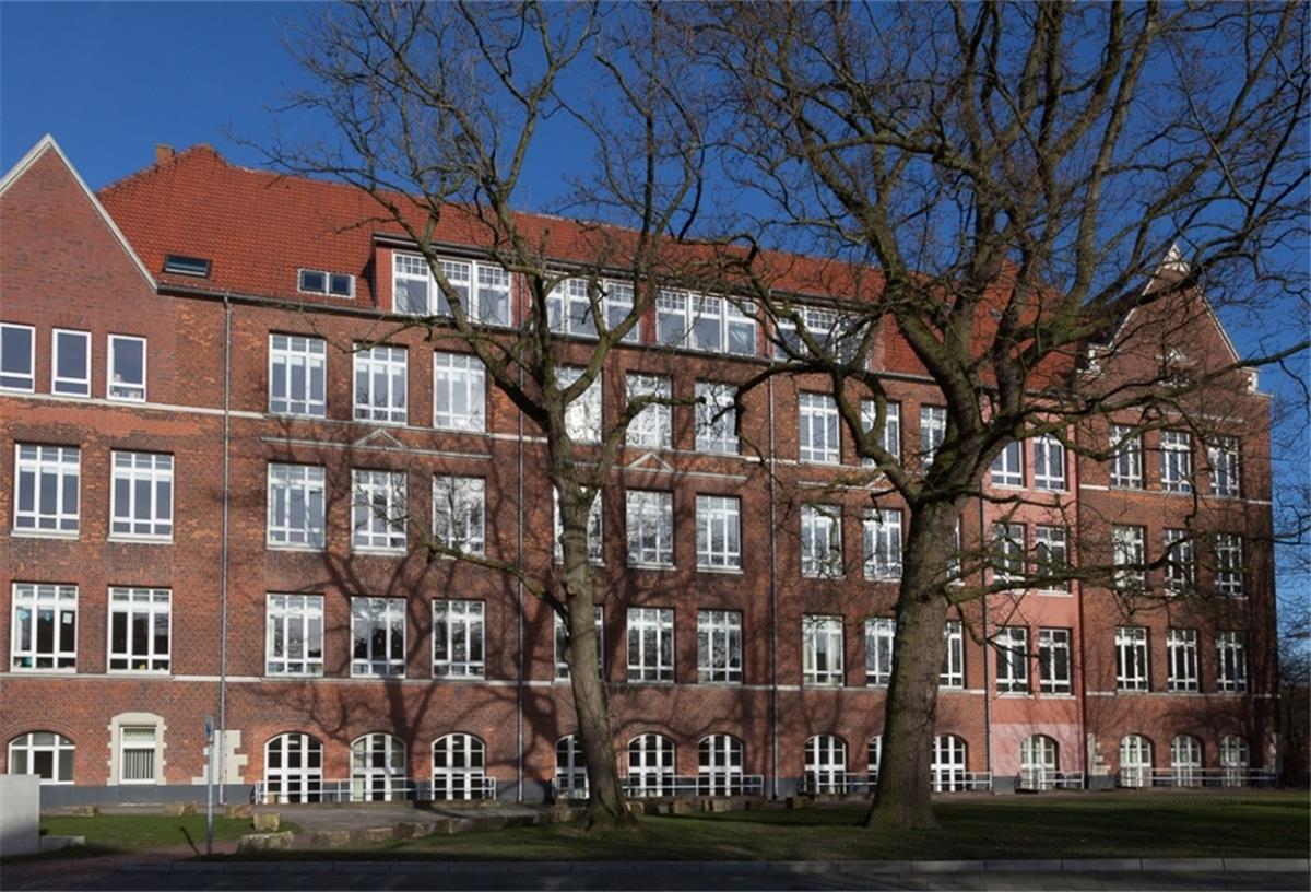 Bremerhavener Erfolge bei „Jugend debattiert“ Schüler des Lloyd Gymnasiums schnitten beim Redewettstreit „Jugend debattiert“ erfolgreich ab. Foto: Gross