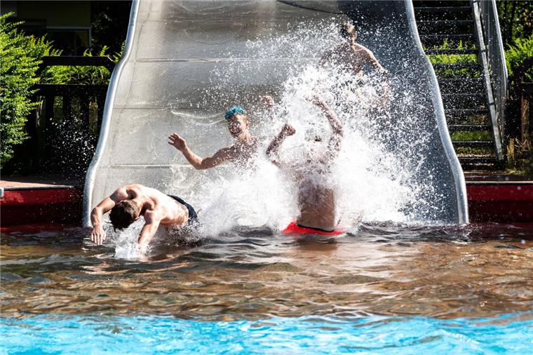 Schüler in Bremen und Niedersachsen starten in die Sommerferien Schüler in den Bundesländern Bremen und Niedersachsen starten am Mittwoch in die Sommerferien.