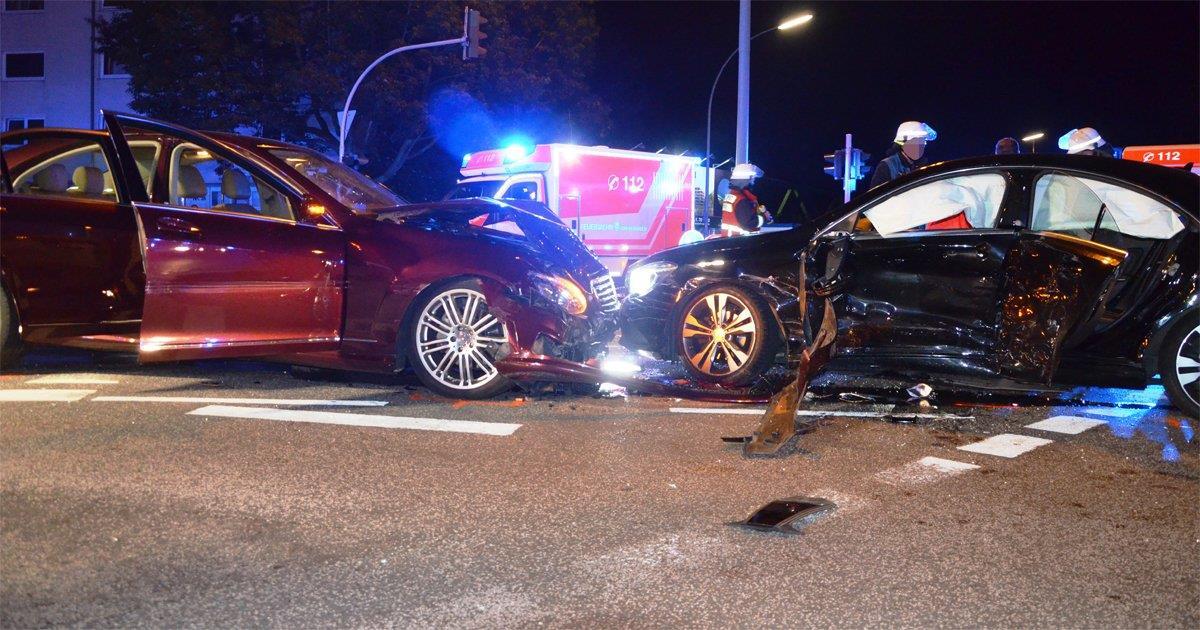 Schwerer Unfall auf der Hafenstraße in Bremerhaven-Lehe.