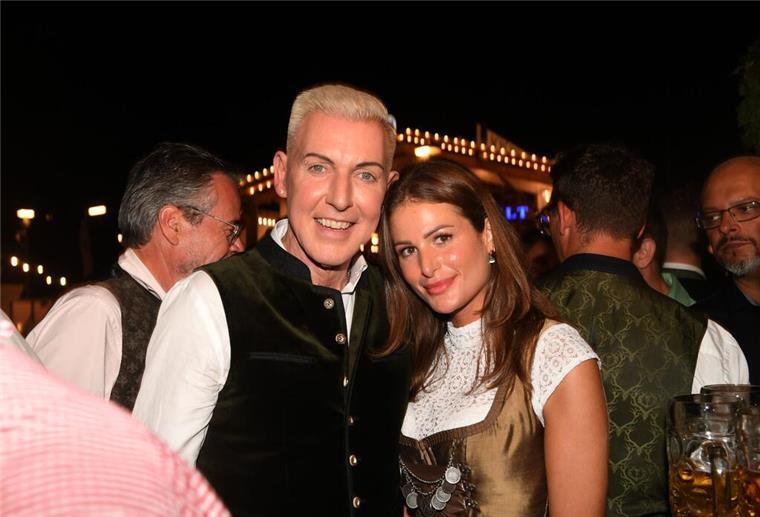H.P. Baxxter sagt auf Sylt zum dritten Mal „Ja“ Scooter-Frontman H.P. Baxxter zusammen mit seiner Sara hier auf dem Oktoberfest in München.