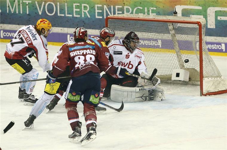 Pinguins spielen in den Pre-Playoffs gegen Iserlohn Sean Backman traf zum 1:0 für die Eisbären Berlin. Damit nahm das Schicksal der Fischtown Pinguins seinen Lauf.