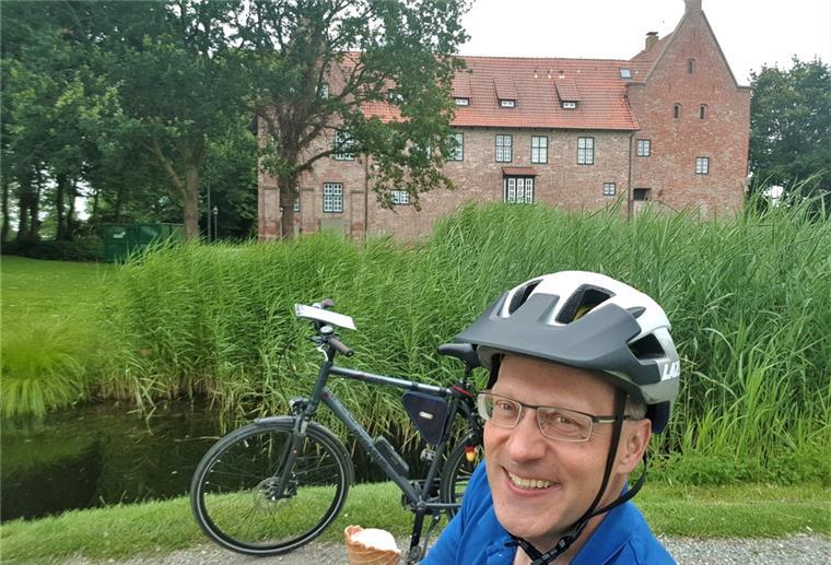 Durch Wald und Wiese zur Burg am See Radfahrer Sebastian Loskant