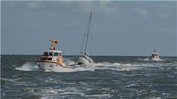 Seenotretter im Einsatz auf der Nordsee – vor Baltrum brachten sie zwei Segler in Sicherheit.