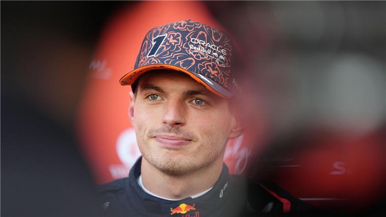 Verstappen-Zukunft klar: Was das für den Fahrermarkt heißt Seine Ausstiegsklausel greift nicht: Weltmeister Max Verstappen.