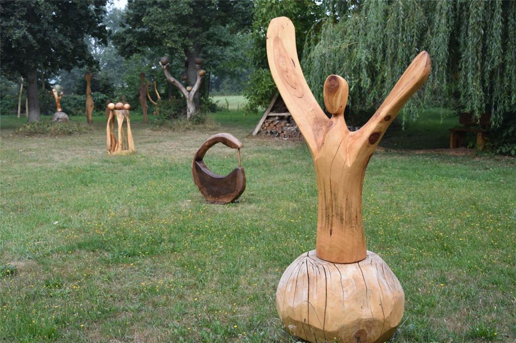 Seine schlichten Engel haben Hans-Jürgen Freytag in der Region bekannt gemacht. ...