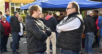 Seit 2 Wochen läuft das Abnehm-Duell zwischen nord24-Reporter Christoph Reiprich (links) und Geestlands Bürgermeister Christoph Reiprich. Beide haben seitdem einige Kilos verloren.