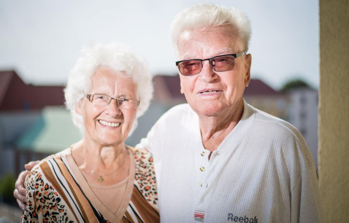 Eiserne Hochzeit in Geestemünde: Ihr erstes Treffen war reines Glück Seit 65 Jahren verheiratet: Irmgard und Artur Schütt aus Geestemünde.