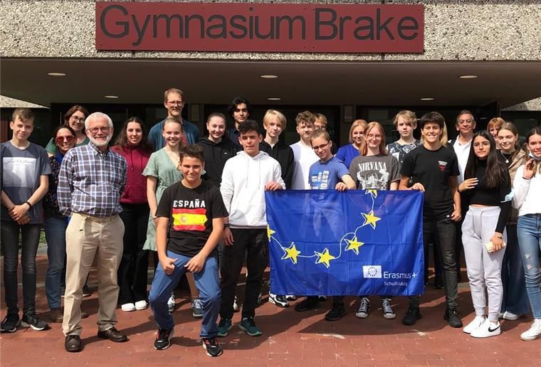 In Brake gemeinsam unterwegs in die Zukunft Seit Dienstag sind am Gymnasium Brake im Rahmen eines Erasmus+-Projekts Lehrkräfte, Schülerinnen und Schüler aus drei Ländern zu Gast.