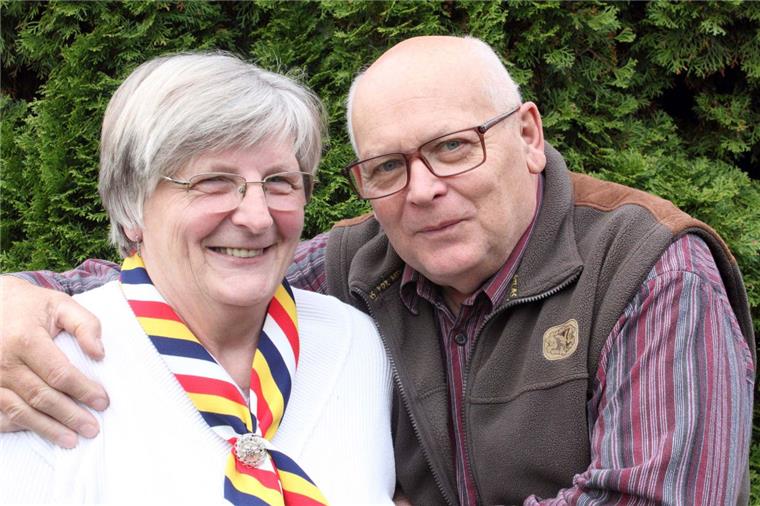 Goldene Hochzeit: In der Silvesternacht hat es gefunkt Seit fünfzig Jahren glücklich verheiratet: Gerda und Gerhard Dubielzig aus Uthlede.