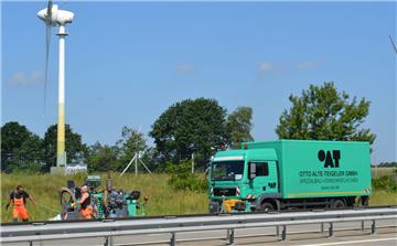 Seit heute ist die A27 zwischen Nordholz und Neuenwalde für eine Woche voll gesperrt.