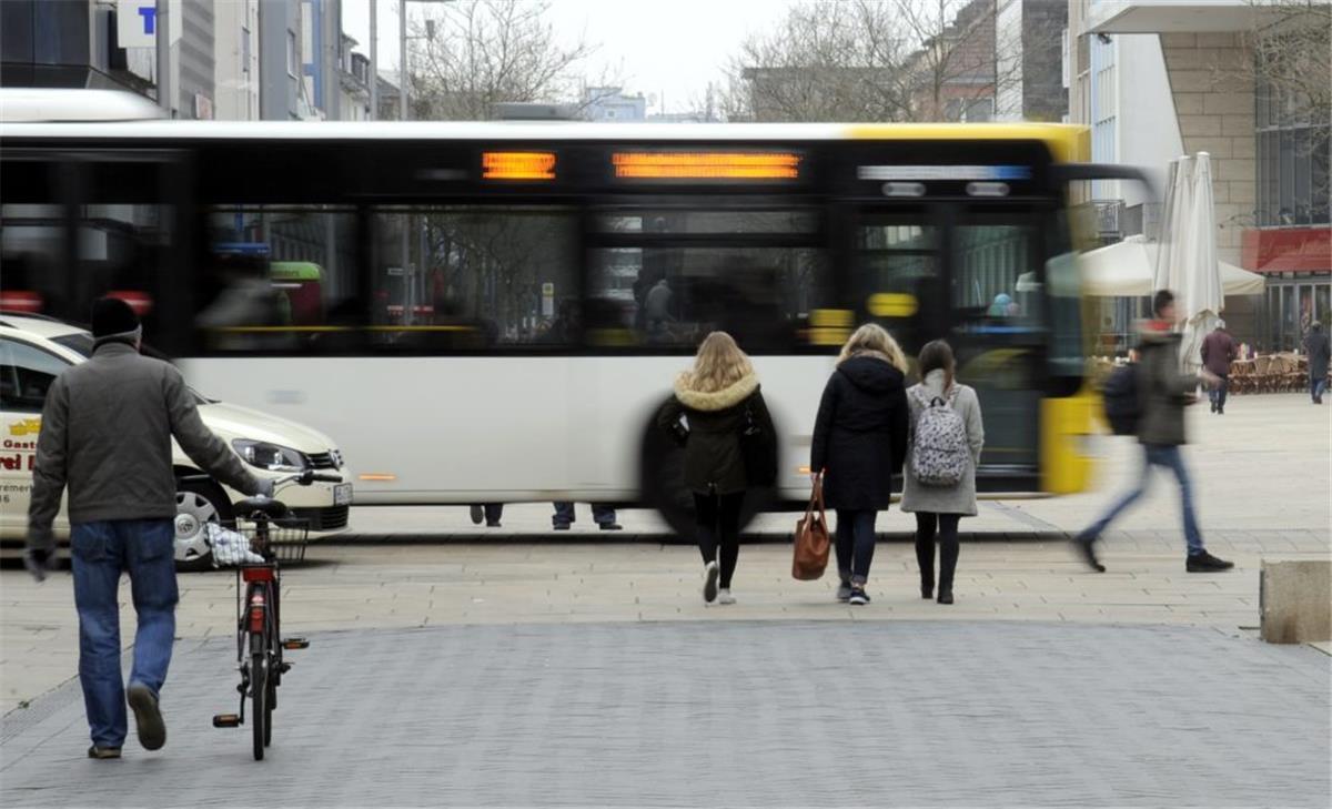 Neue Buslinie fährt zum Schaufenster Fischereihafen Seit Jahren wurde eine Buslinie in den Fischereihafen gefordert. Im April kommt sie.