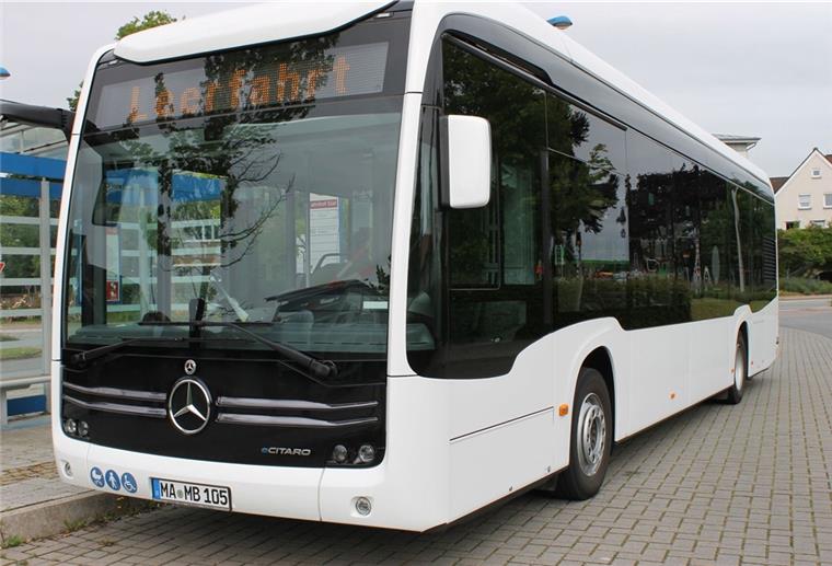 Zeven: Begeisterung für modernen E-Bus Seit Kurzem testet die von Ahrentschildt GmbH, eine Tochter der Verkehrsbetriebe Elbe-Weser (EVB) einen vollelektrischen Bus.