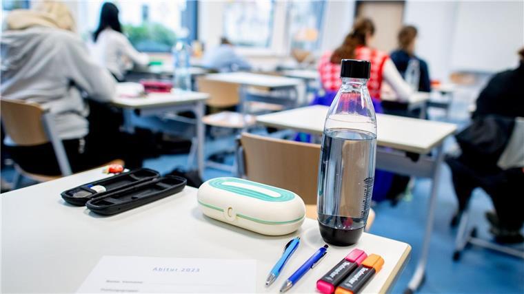 Schule ist nach den Sommerferien wieder gestartet Seit Montag sind die Sommerferien an Schulen in Niedersachsen und Bremen wieder vorbei. (Archivbild)