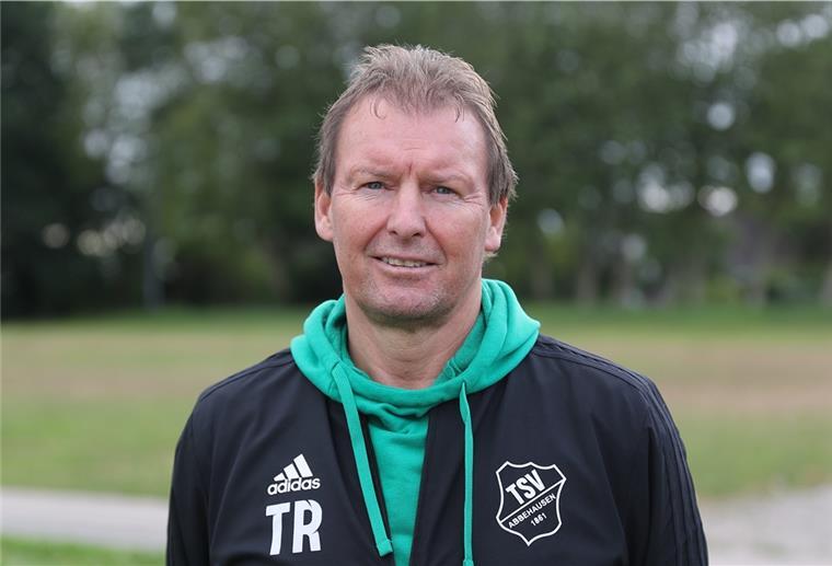 Frerichs löst Meyer als Abbehauser Trainer ab Seit November 2017 war Frank Meyer Trainer des TSV Abbehausen. Jetzt will der Bezirksligist einen Neuanfang einleiten.