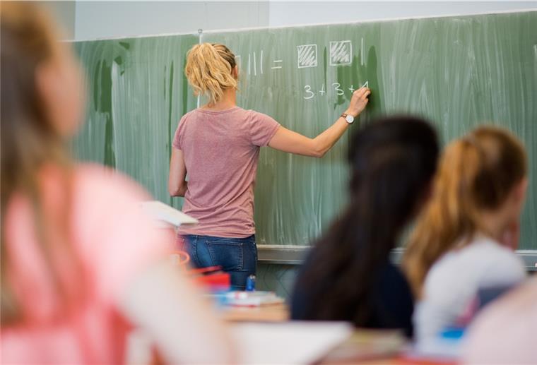 Corona an Schulen in Niedersachsen: So sehen die Fallzahlen aus Seit Wiederaufnahme des Schulbetriebs in Niedersachsen sind 75 Infektionen mit dem Coronavirus bekannt geworden.