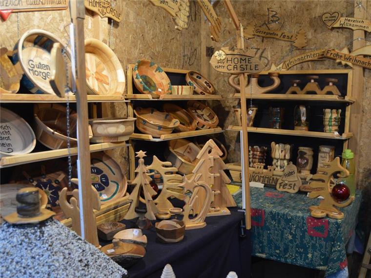 Weihnachtsmarkt am 2. Advent in Stotel Selbstgemachtes der Hobbytreibenden und Vereine