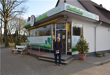 Sellstedts Bürgermeister Ralf Wolter muss sich noch gedulden. Erst im Oktober öffnet der neue Tante-Enso-Markt im Dorfladen-Gebäude seine Türen. 