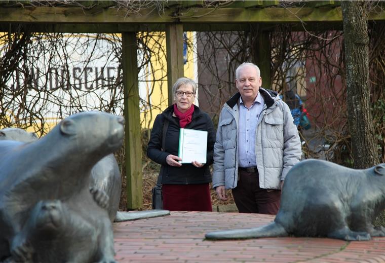 Neue Ideen für die Seniorenarbeit in Beverstedt Seniorenbeiratsvorsitzende Käte Heins und Beverstedts Seniorenbeauftragter Harald Sommerfeld wollen viel bewegen für die Senioren in der Gemeinde.