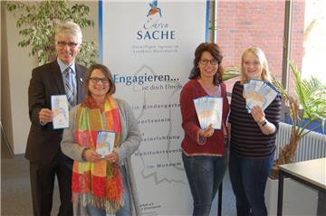 Setzen darauf, dass sich viele Menschen engagieren (von links): Bürgermeister Michael Kurz, die Engagement-Lotsen Bianka Kunz und Andrea Roccor sowie Lea Grotjohann von der Freiwilligen-Agentur.