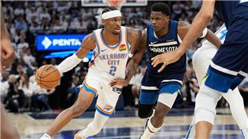 Shai Gilgeous-Alexander (l.) dominierte das Spiel mit 40 Punkten.