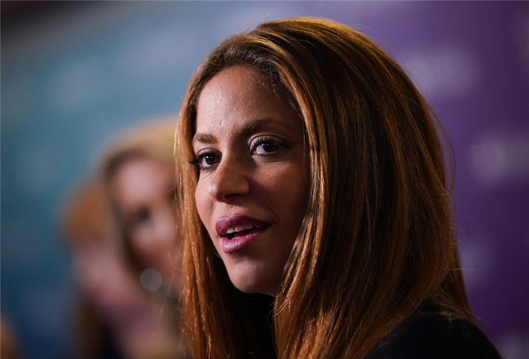 Shakira fordert spanischen Fiskus heraus - nun droht Haftstrafe Shakira, Sängerin aus Kolumbien, kommt zur Verleihung der jährlichen Ivor Novello Songwriting Awards 2022 im Grosvenor House.