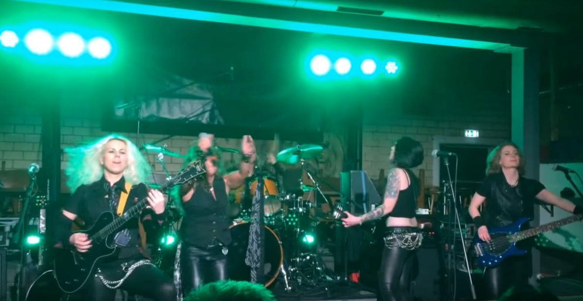 She's Got Balls sind am 10. Juni beim Rockcyclus in Bremerhaven zu hören.