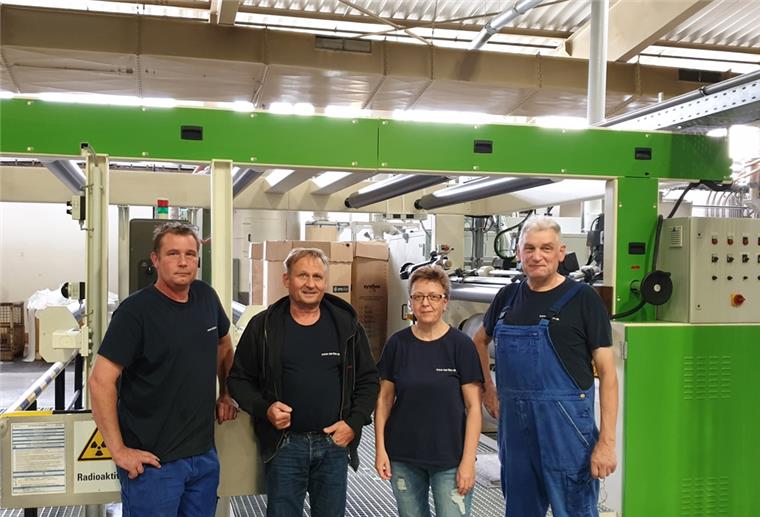 Nordenham: So kommt der Folienhersteller Norflex gut durch die Krise Sie bilden einen Teil des Norflex-Teams (von links): Marco Hahn (Fertigungsleiter), Andreas Reiprich (Produktionsleiter), Petra Bergmann (Arbeitsvorbereitung) und Schichtführer Ingo Warring.