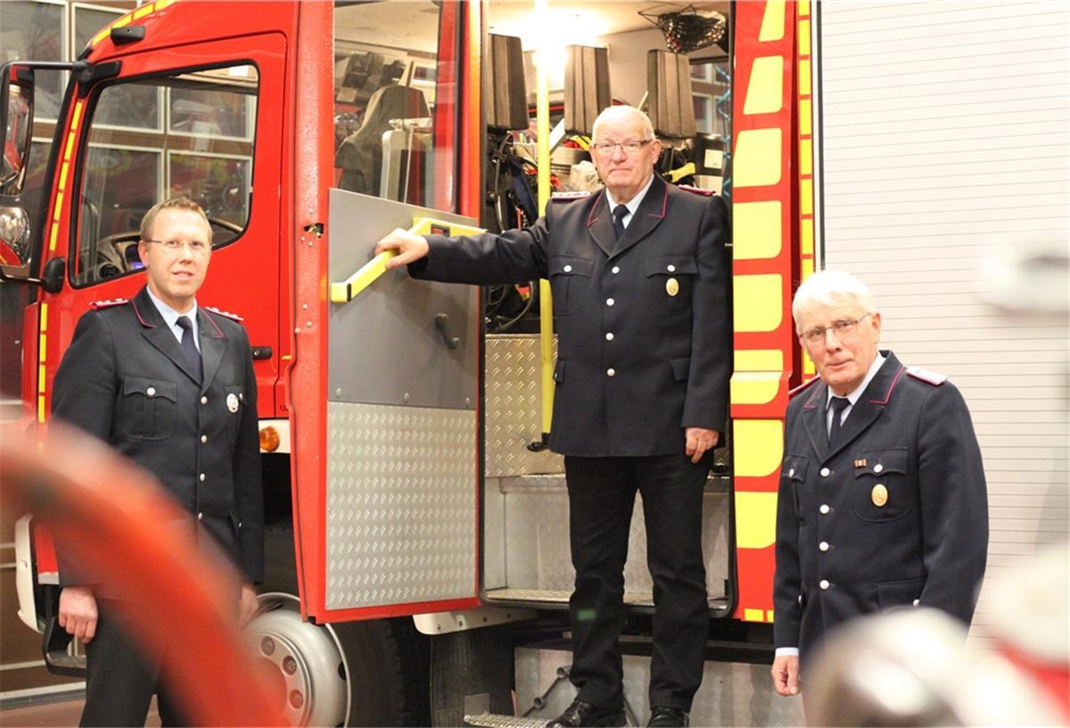 Sie gehen für andere ins Feuer: (von links) Christian Dohrmann (42), Herbert Gerken (72), Peter Blome (69).