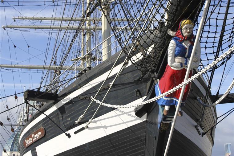 Herzlichen Glückwunsch: 50 Jahre „Seuten Deern“ in Bremerhaven Sie gehört zu den Wahrzeichen Bremerhavens: Die "Seute Deern" liegt seit 50 Jahren im Museumshafen.