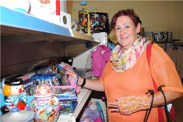 Sie ist Stammkundin im Bürgermarkt: Mehrmals in der Woche stöbert Renate Seidel-Gunnemann in den Regalen des Hagener Bürgermarktes.