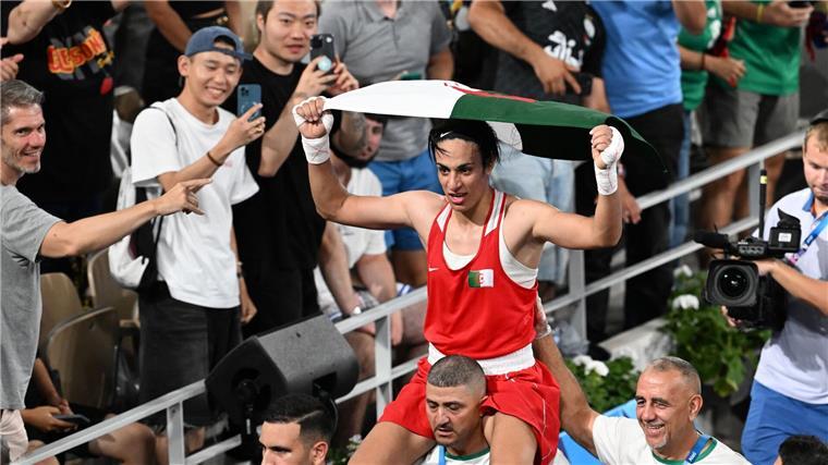 Sie kannte vor Olympia kaum jemand, nun ist Imane Khelif eines der Gesichter von Paris 2024