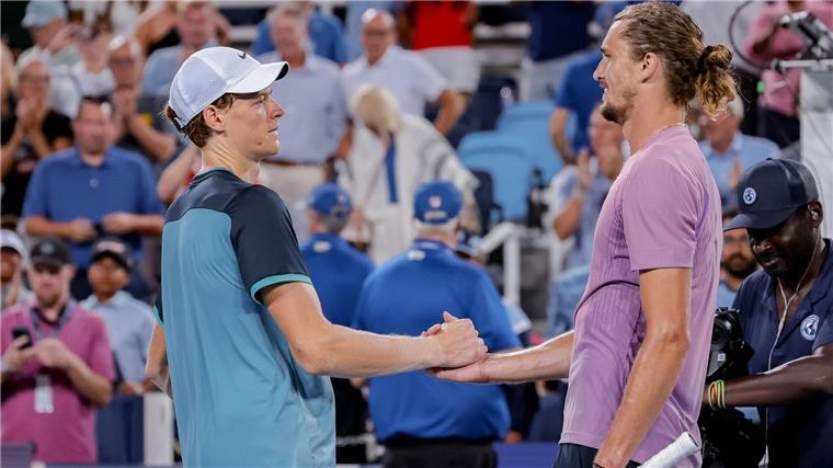 Sinner und Zverev sagen zu - BMW Open mit großen Namen Sie könnten in München wieder aufeinandertreffen: die Tennisstars Alexander Zverev (r) und Jannik Sinner.