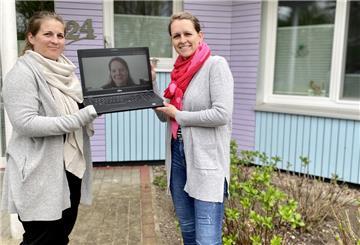 Sie setzen sich für ein inklusives Freizeitangebot ein: Sarah Theinert, pädagogische Leitung (von links) und die Mütter Ramona Niehaus (per Videokonferenz dazugeschaltet) und Sandra Strüber.