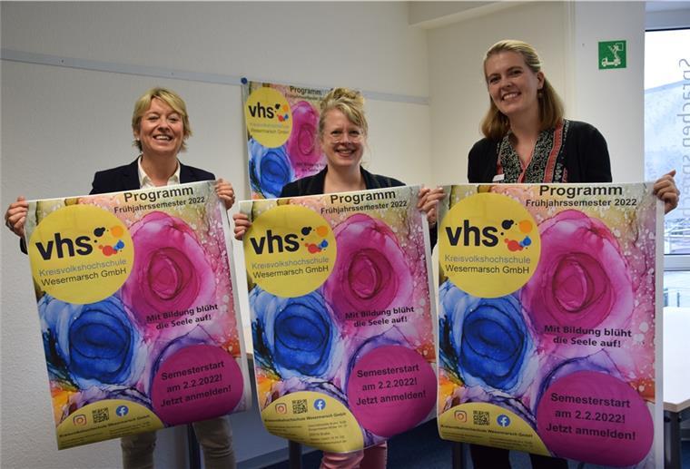 Kreisvolkshochschule Wesermarsch: Anmeldung ab Samstag möglich Sie sind zufrieden mit dem Programm der Kreisvolkshochschule Wesermarsch für das kommende Frühjahr: Geschäftsführerin Ulrike Michalzik (von links), die stellvertretende Leiterin Dr. Claudia Schütze und die neue Fachbereichsleiterin Monika van Büren.Reim