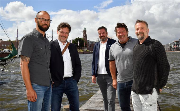 Bremerhaven: Leuchtturmfest mit Foodtrucks und Winzerdorf im Juli Sie stellen das Leuchtturmfest auf die Beine: Michel Koren, Raymond Kiesbye, Markus Drees, Willy Reinhardt und Michael Reckers.