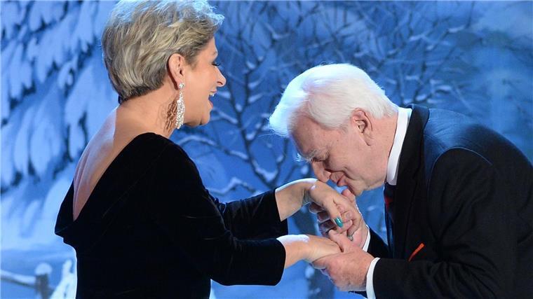 Dagmar Frederic - Schlagerstar mit großer Klappe und Humor Sie waren in den 70er Jahren verheiratet: Die Schlagerstars Dagmar Frederic und Peter Wieland sangen noch 2013 gemeinsam in der MDR-Sendung „Weihnachten bei uns“. (Archivbild)