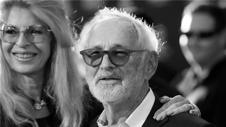 „Mondsüchtig“-Regisseur Norman Jewison gestorben Sieben Mal wurde er für einen Oscar nominiert, nun ist Norman Jewison gestorben.