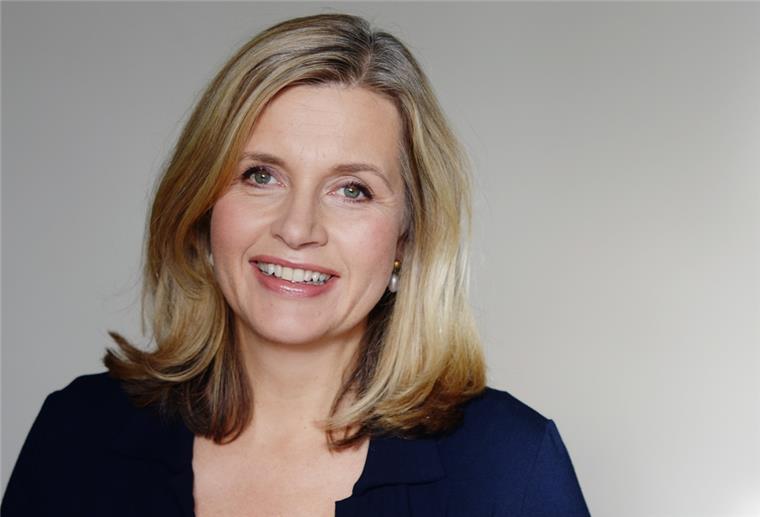 Rechtenfleth: Silke Böschen liest im Hermann-Allmers-Haus Silke Böschen hat unter anderem das Polit-Magazin „Kontraste“, die „Tagesthemen“ und die „Sportschau“ moderiert. Aufgewachsen ist sie in Beverstedt, ihr Volontariat hat sie in Bremerhaven gemacht.
