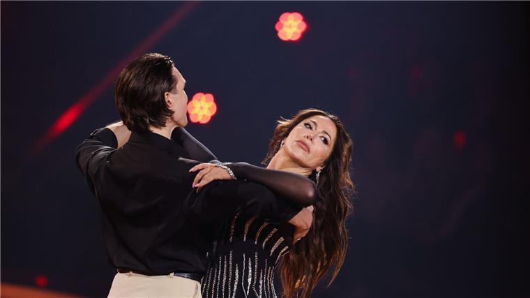 Simone Thomalla und Evgeny Vinokurov müssen das Tanzparkett räumen. (Foto - Archiv)
