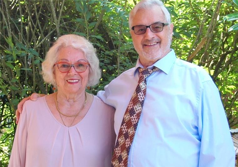 Diamantene Hochzeit in Sittensen: Zum Feiern in die alte Heimat Sind seit 60 Jahren glücklich miteinander verheiratet: Helma und Heinrich Kok aus Sittensen. In einem Tanzcafé im Wilhelmshavener Stadtteil Rüstersiel lernten sie sich einst kennen.